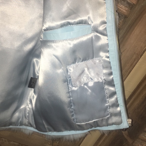 Fur vest with pockets.  Worn once. - Picture 4 of 4